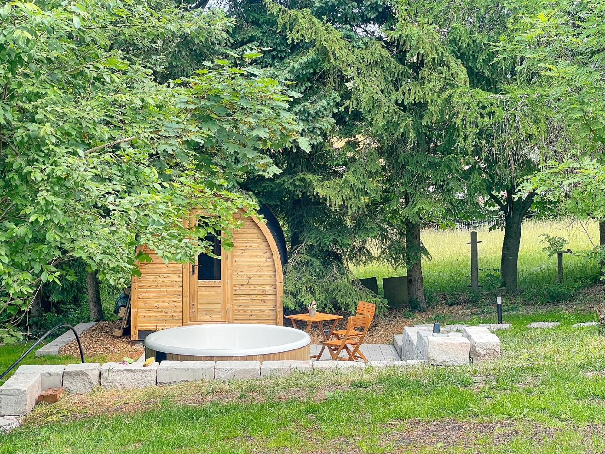 Wellness Am Morgengau Mit Whirlpool Und Sauna Rotterode Exterior photo